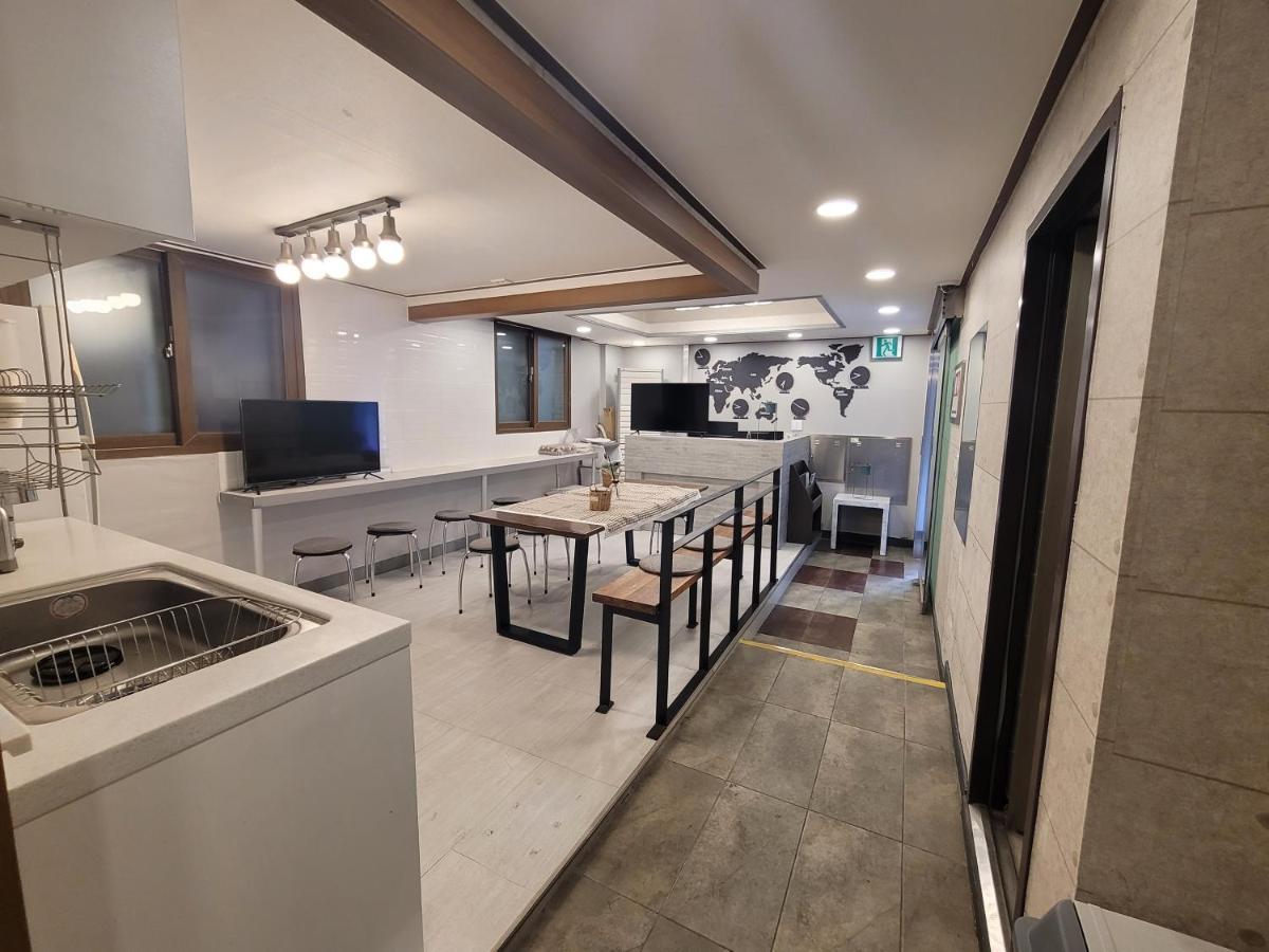 Olive Hostel Myeongdong Seoul Exterior photo