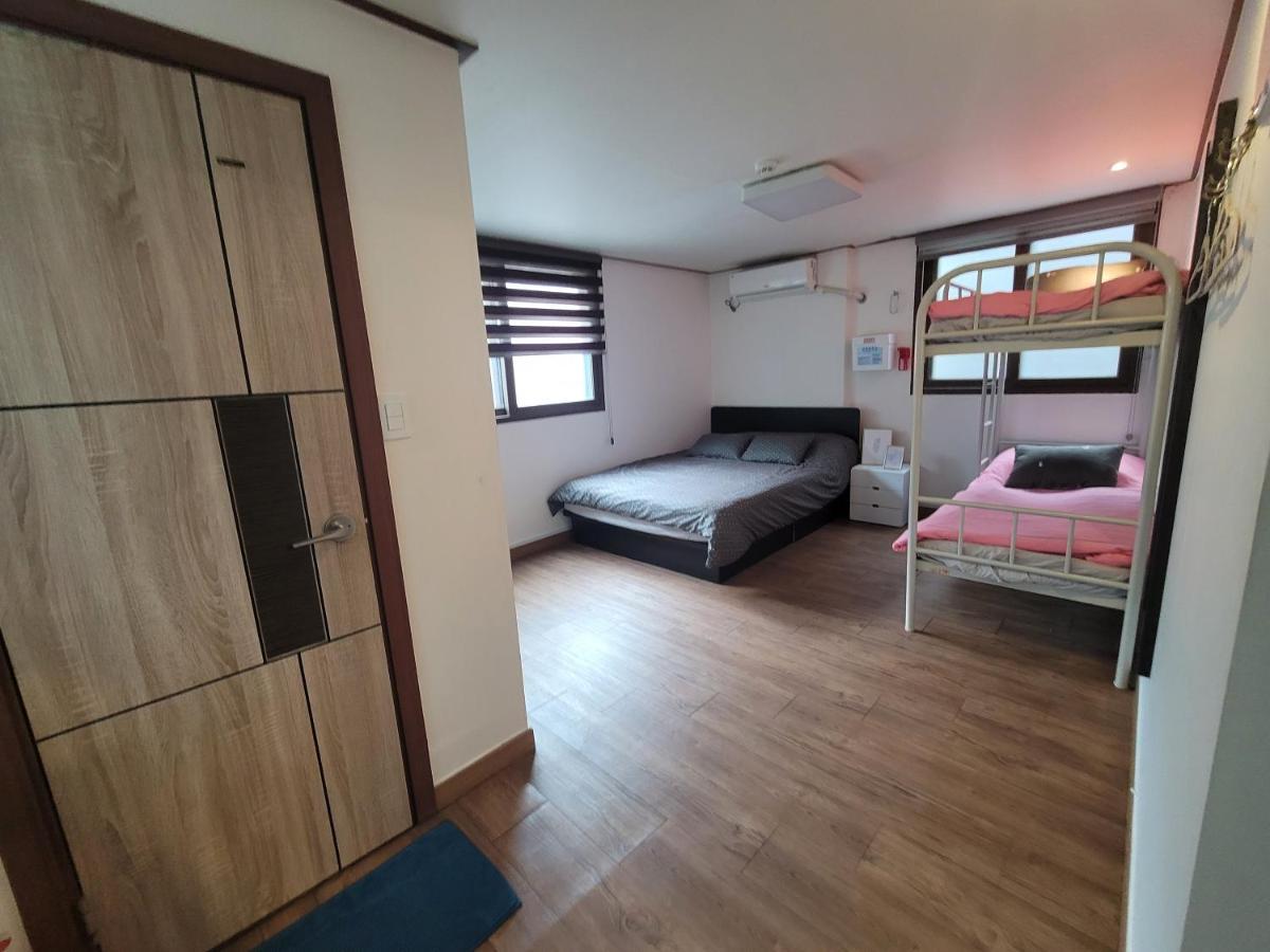 Olive Hostel Myeongdong Seoul Exterior photo