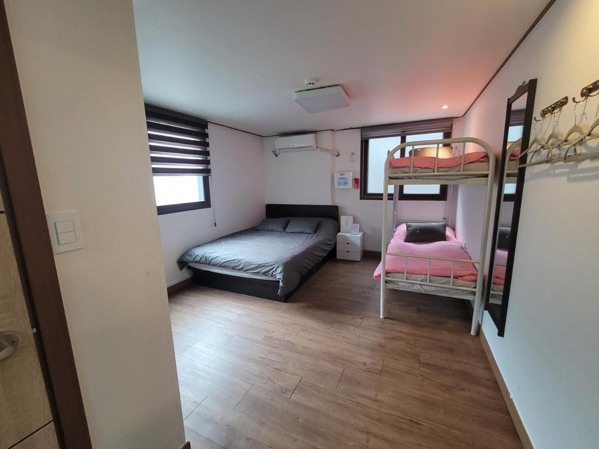 Olive Hostel Myeongdong Seoul Exterior photo