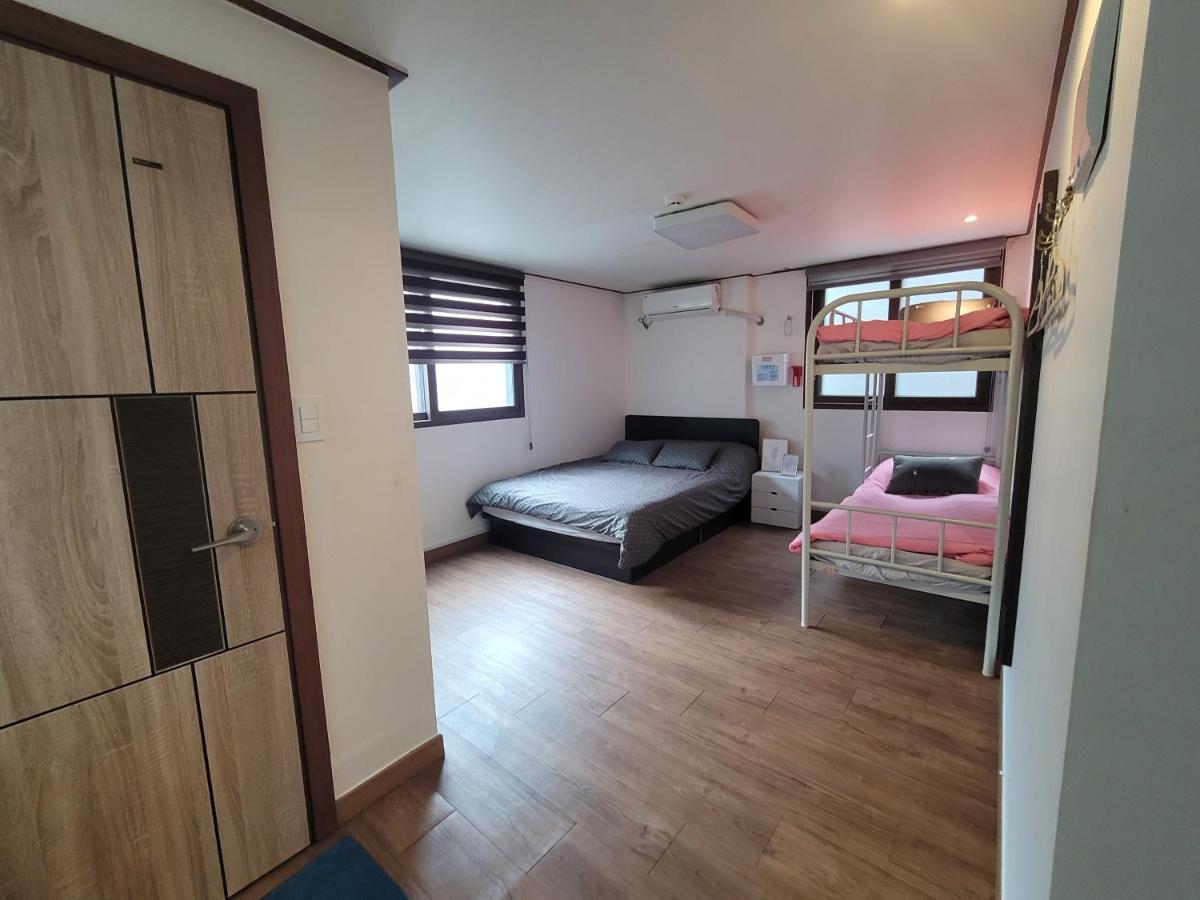 Olive Hostel Myeongdong Seoul Exterior photo