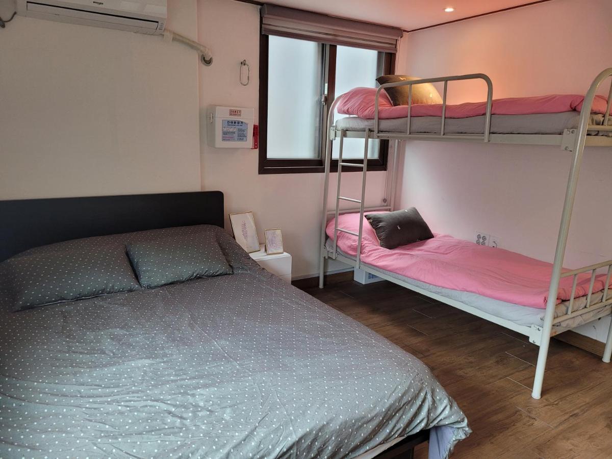 Olive Hostel Myeongdong Seoul Exterior photo