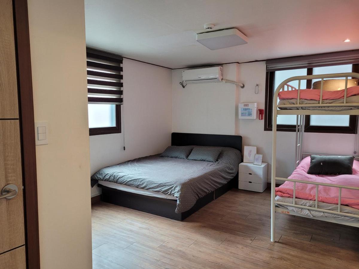Olive Hostel Myeongdong Seoul Exterior photo