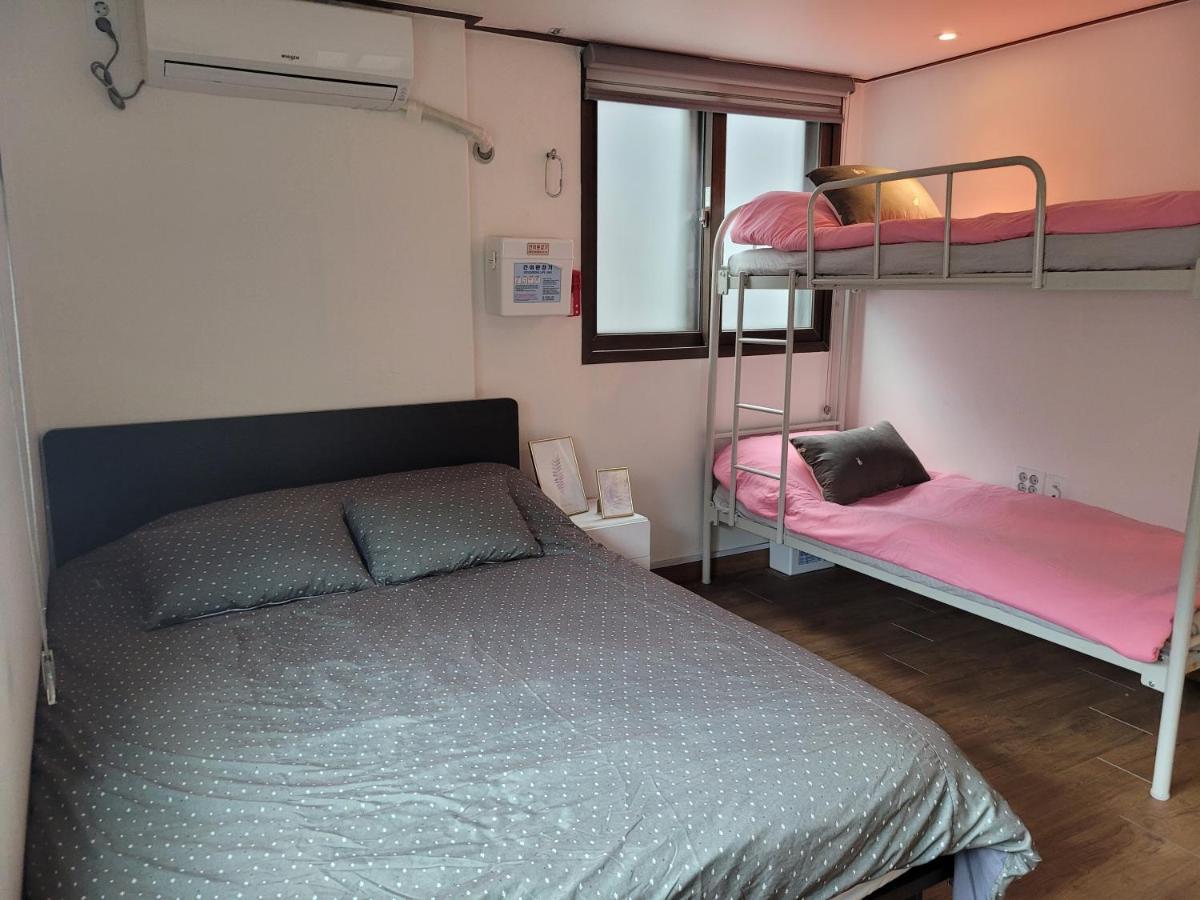Olive Hostel Myeongdong Seoul Exterior photo