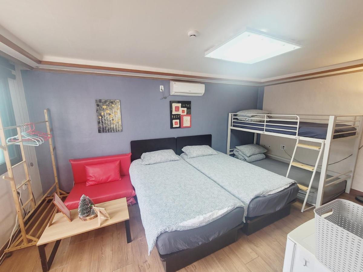 Olive Hostel Myeongdong Seoul Exterior photo