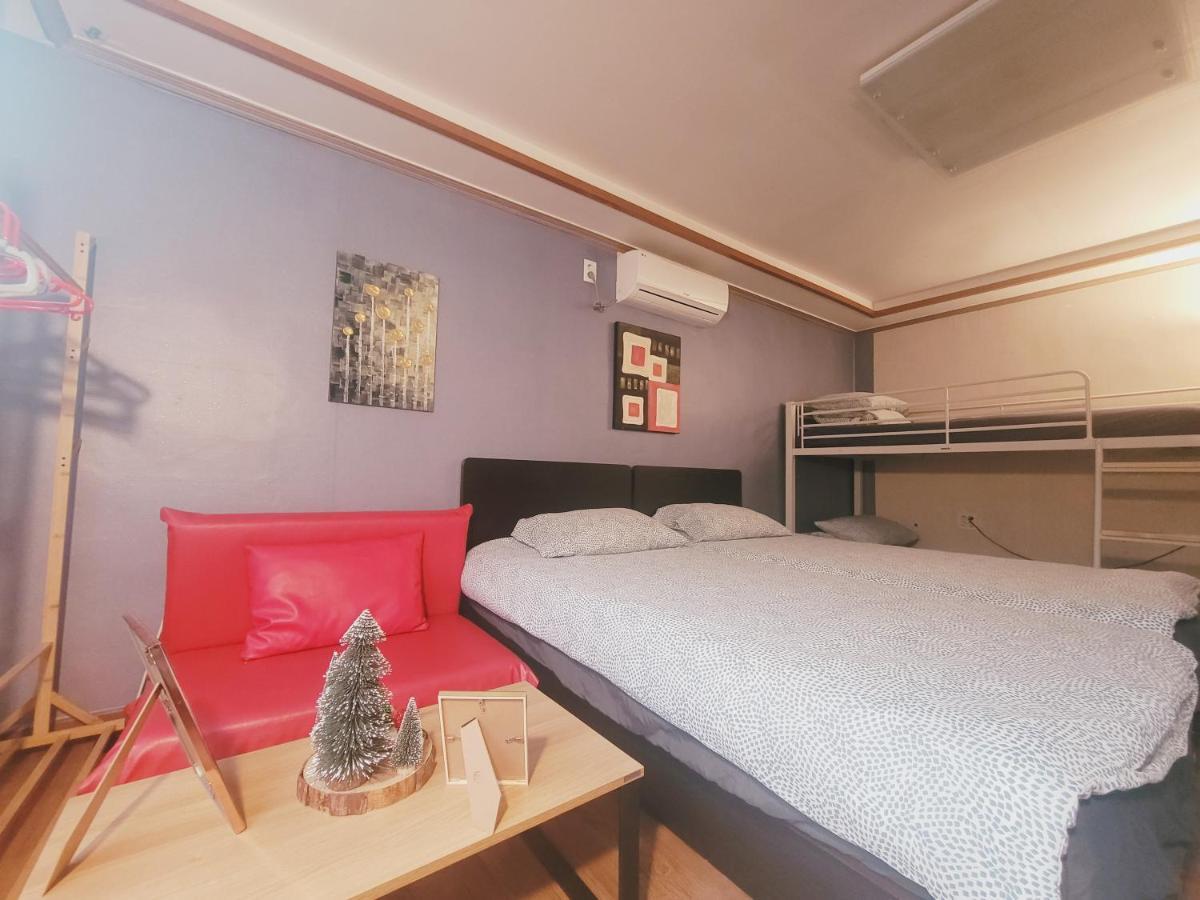 Olive Hostel Myeongdong Seoul Exterior photo