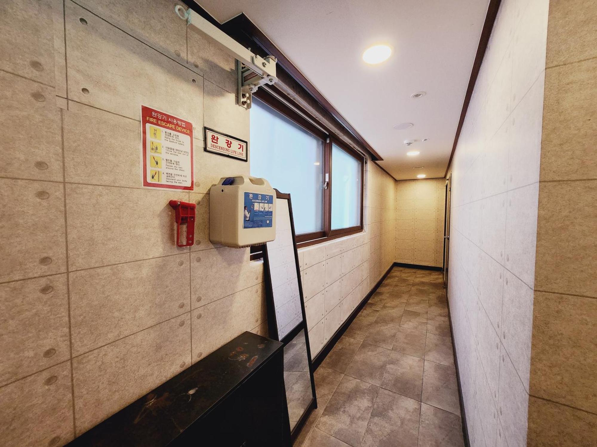 Olive Hostel Myeongdong Seoul Exterior photo