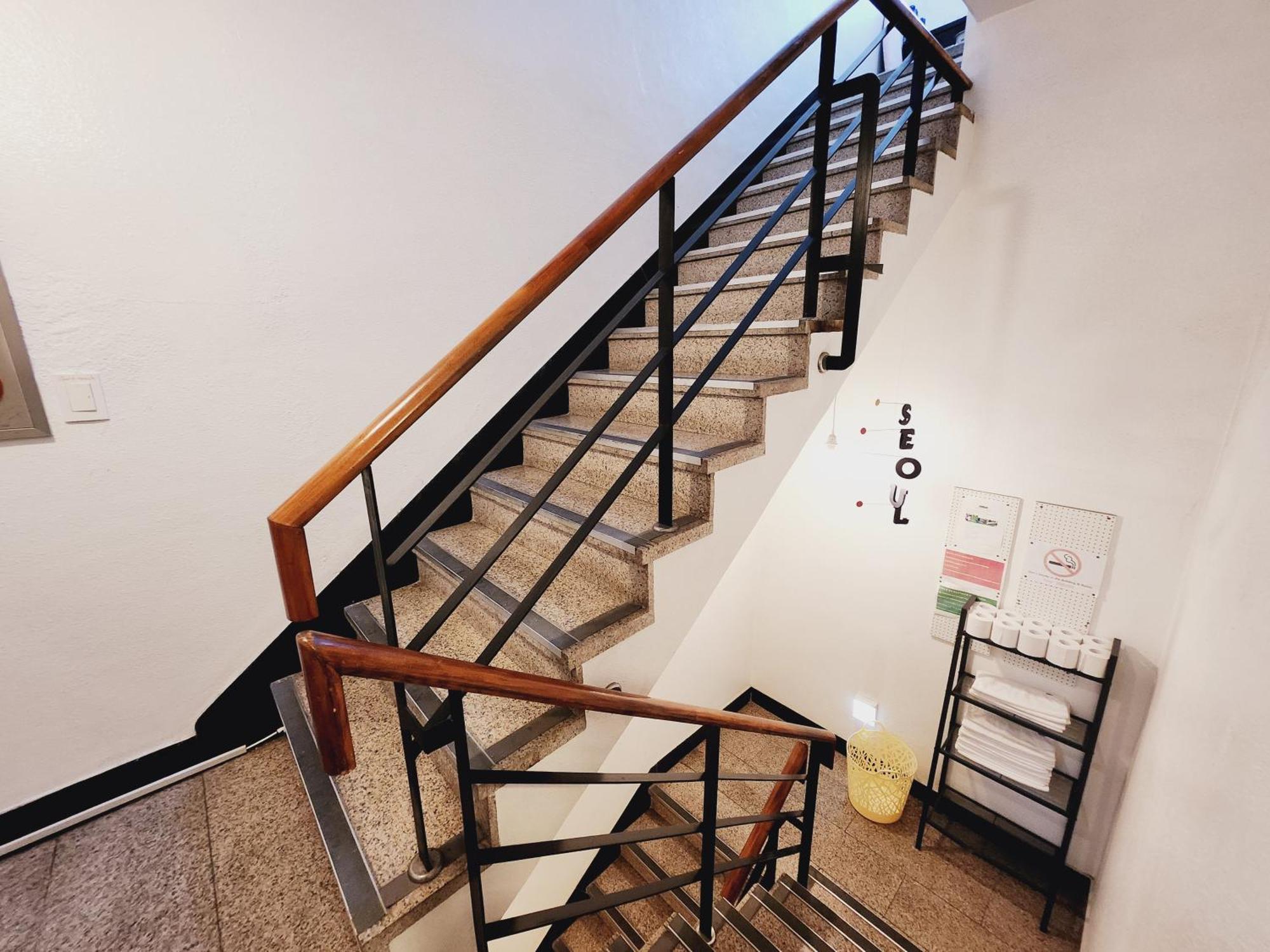 Olive Hostel Myeongdong Seoul Exterior photo